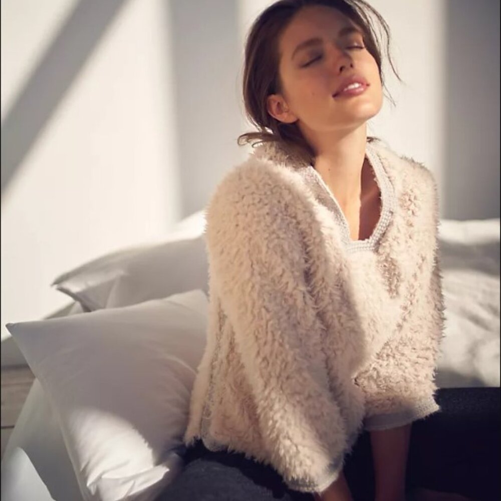 NWT Anthropologie Akemi + Kin Fleece Sherpa Pullover Hoodie Sweater L - Picture 9 of 10